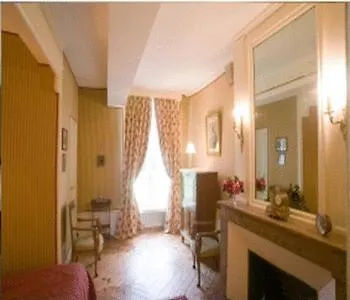 Chateau De Sarceaux לינה וארוחת בוקר Valframbert